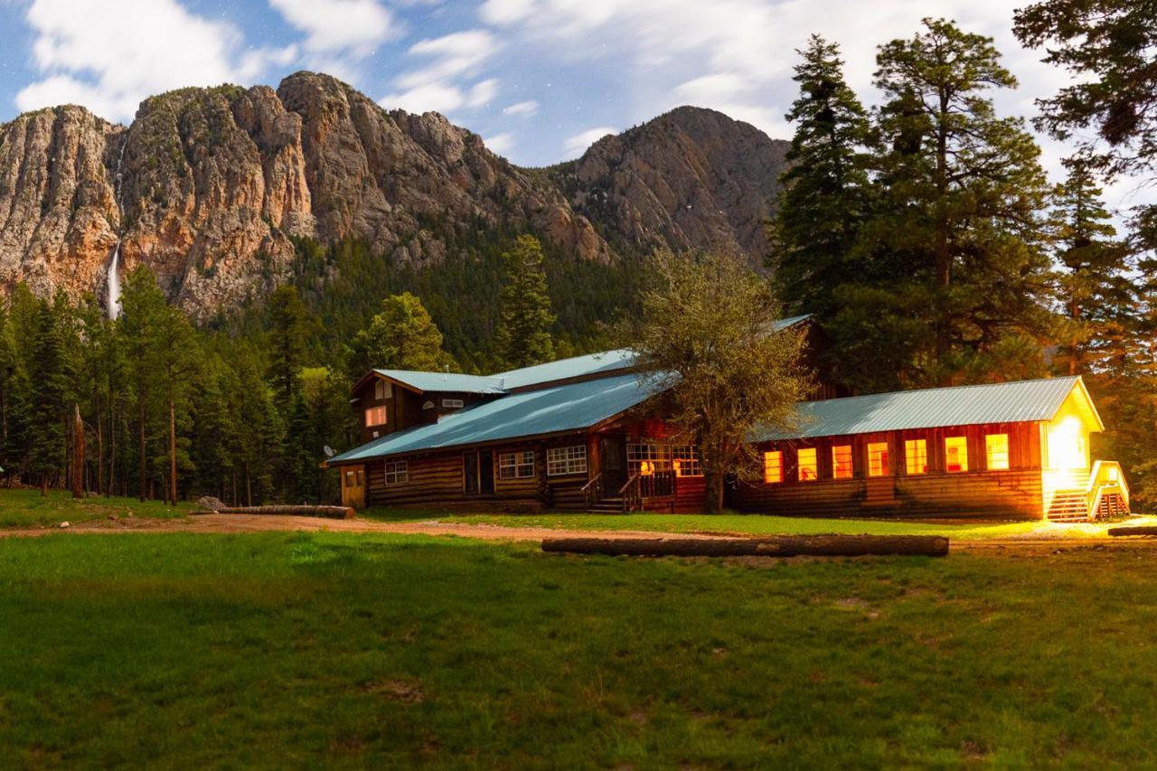 Corkins Lodge Chama ภายนอก รูปภาพ