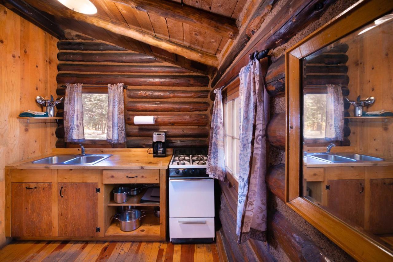 Corkins Lodge Chama ภายนอก รูปภาพ