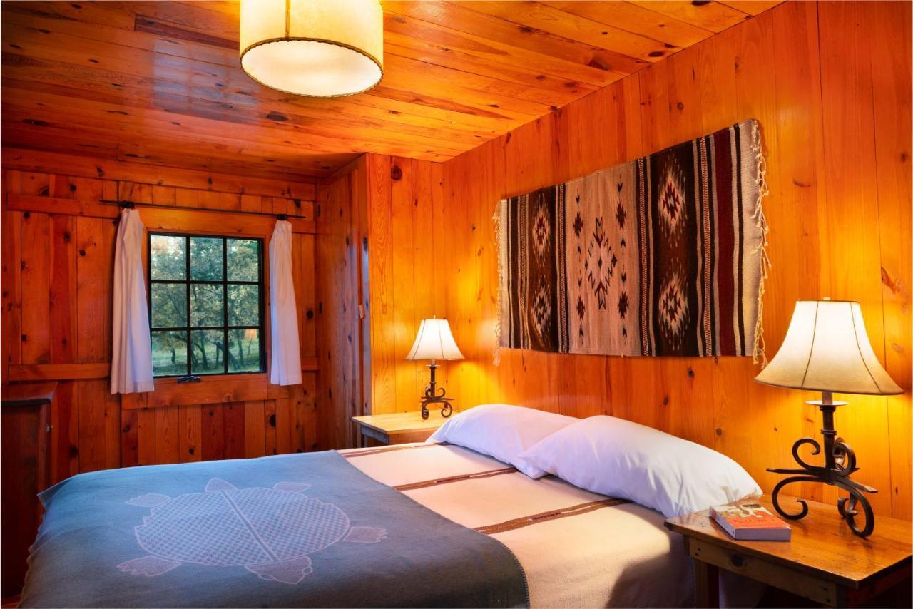 Corkins Lodge Chama ภายนอก รูปภาพ