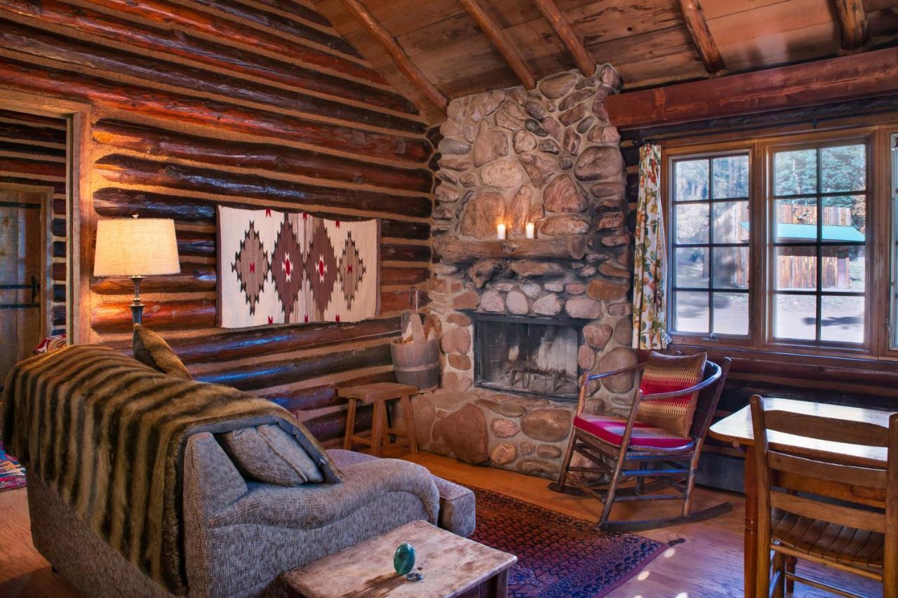 Corkins Lodge Chama ภายนอก รูปภาพ