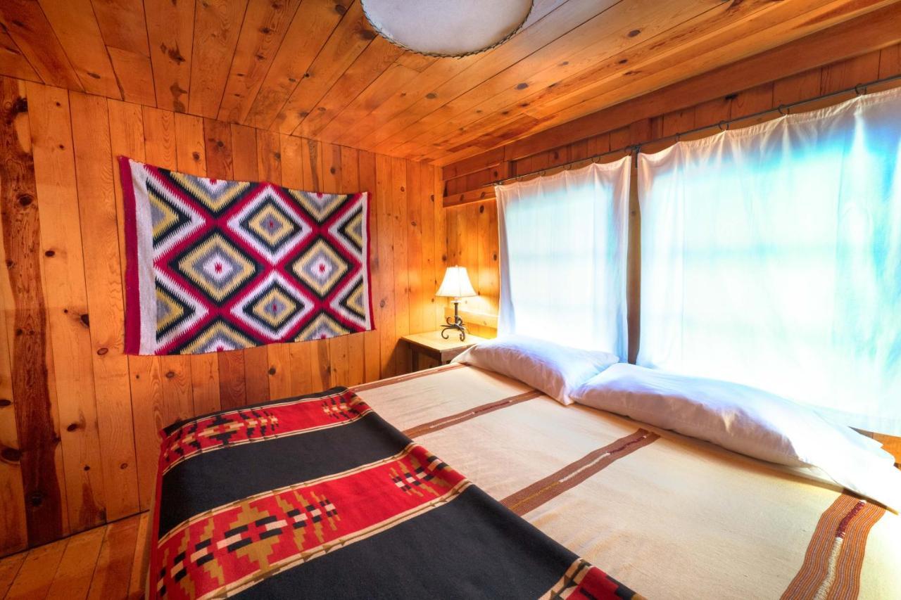 Corkins Lodge Chama ภายนอก รูปภาพ